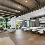 Exquisite Venice Three Bedrooms Home Marvel
