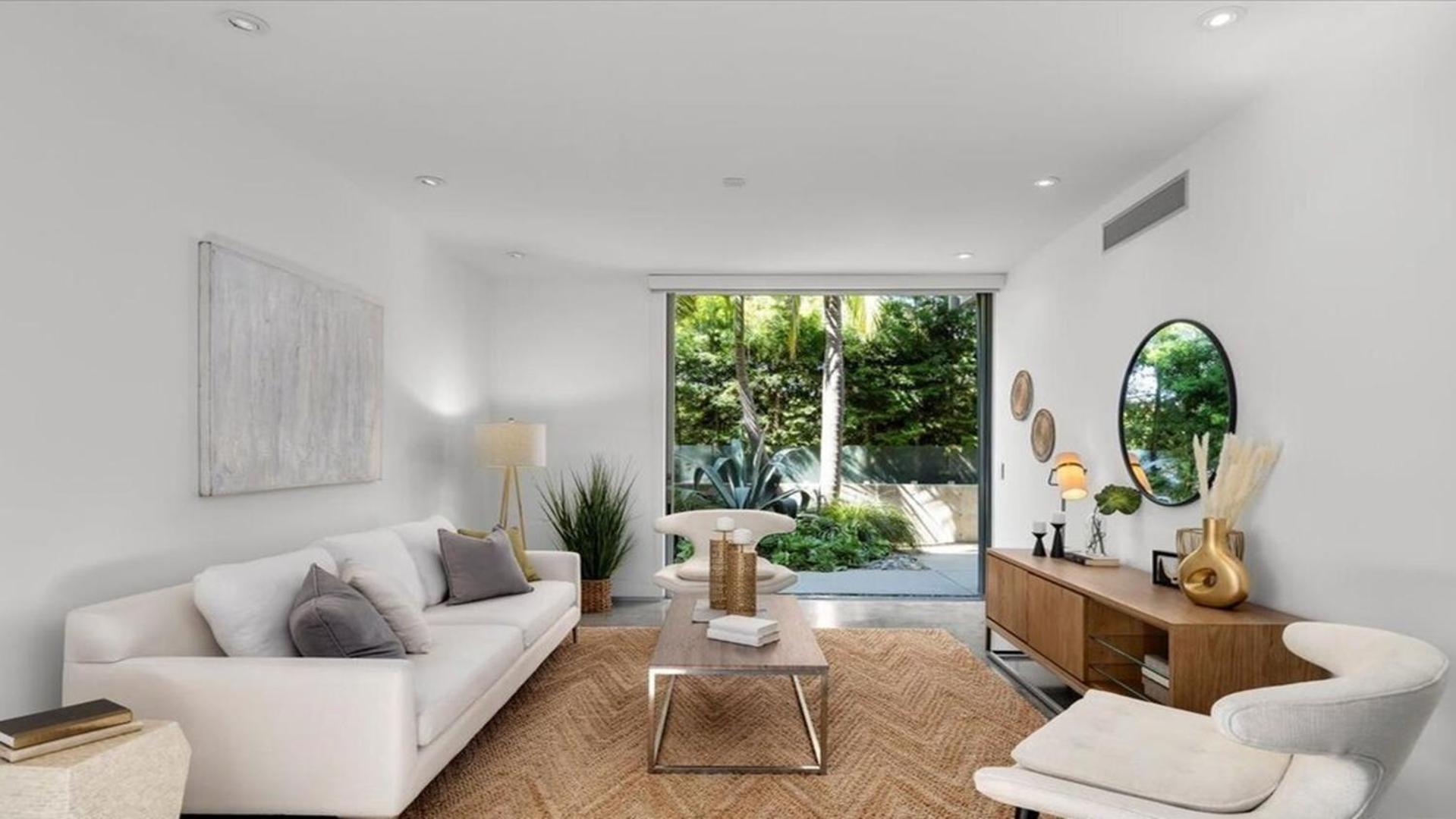Exquisite Venice Three Bedrooms Marvel Apartment