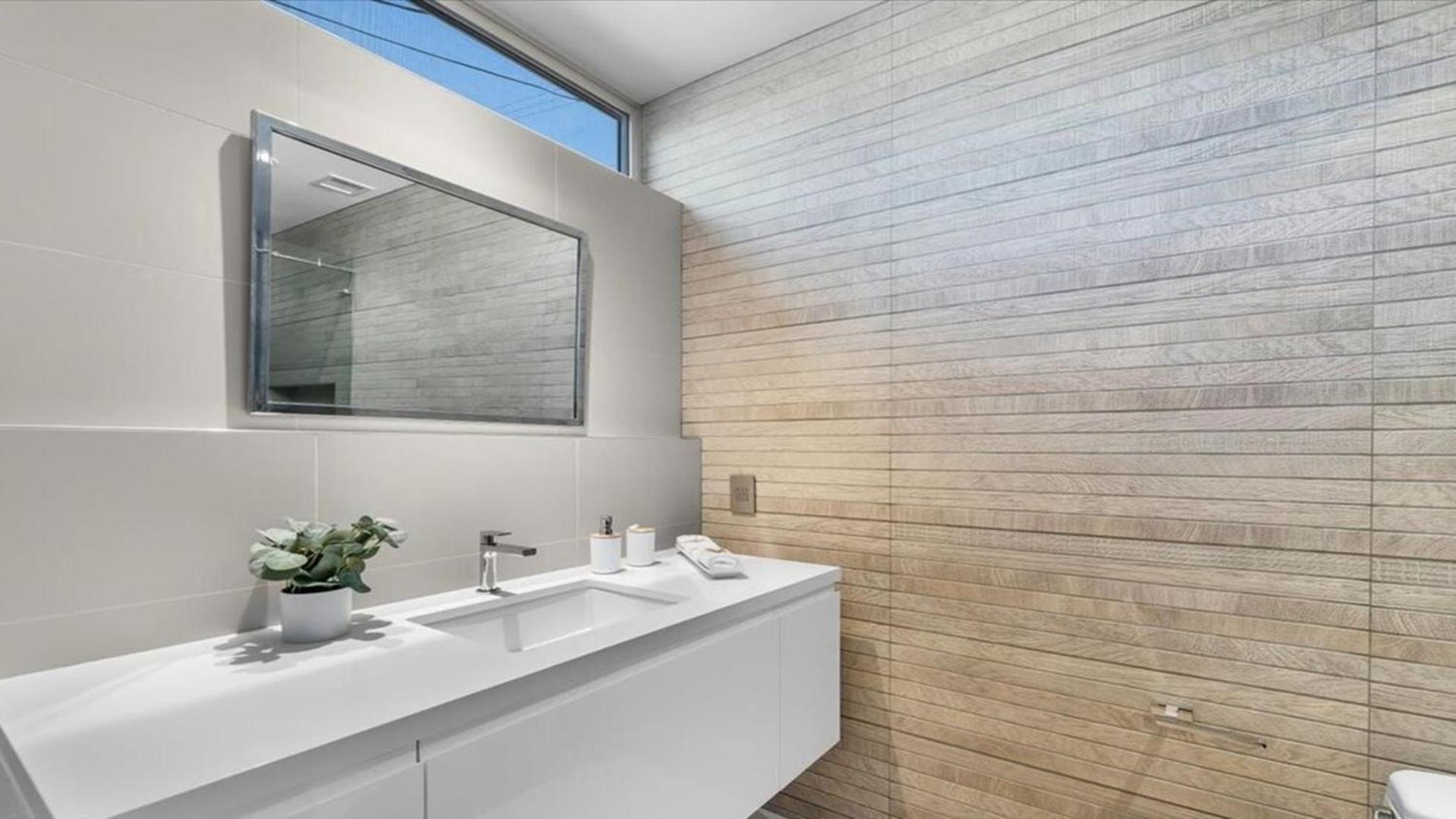 Apartment Exquisite Venice Three Bedrooms Marvel Los Angeles